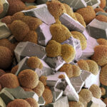 Les réseaux métallo-organiques, ou en anglais metal organic frameworks (MOFs), sont des solides hybrides (organique/inorganique) micro- ou méso-poreux ordonnés.